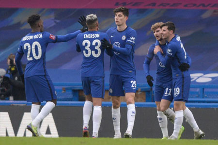 2016 赛季开幕战：洋基对阵马林鱼在东京举行海外赛流产