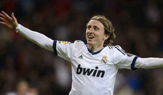 剑南春｜米兰1-0拉齐奥暂登顶，莱奥制胜，托莫里献助攻