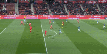 肯·葛瑞菲在天使队客场比赛时依然能收获当地球迷的欢呼