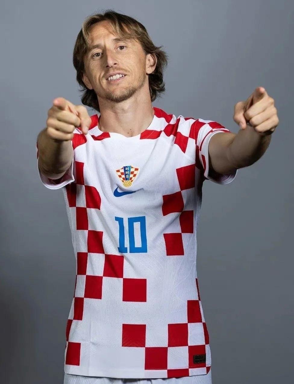 斯基拉：一些来自英超和德甲的俱乐部正在关注米