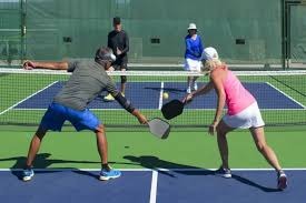 这下Gala不得不去成都了，Gala妖娆拍照姿势引网友遐想