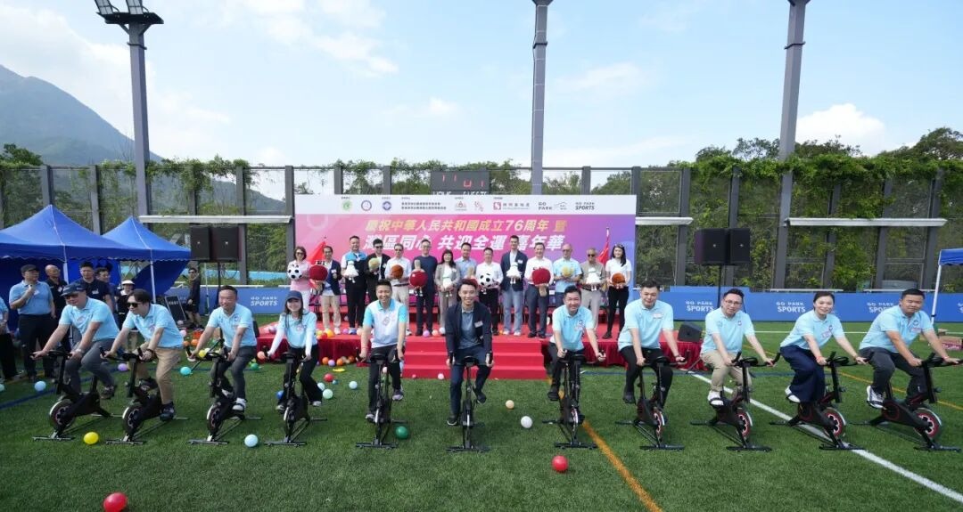 全国80名滑雪人才在黑龙江雪场“升级”滑雪技术